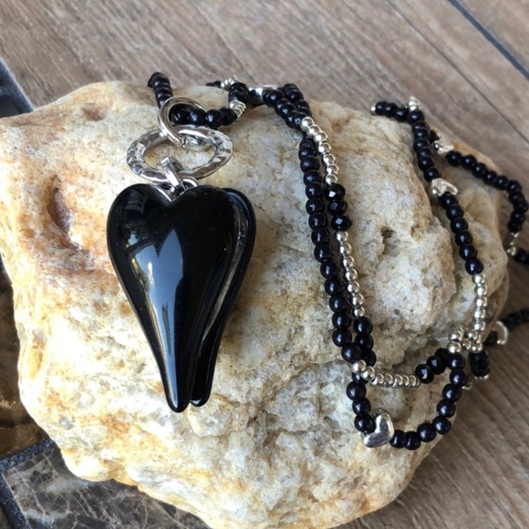 Black Heart Pendant Necklace 17.5 - 20.5 in - Picture 2 of 7